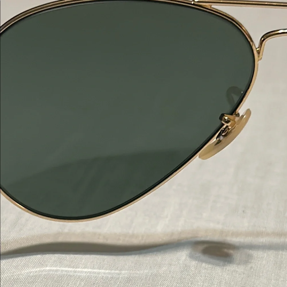 NWOT. Ray-Ban Gold Frame Sunglasses with Dark Lenses - Picture 7 of 8